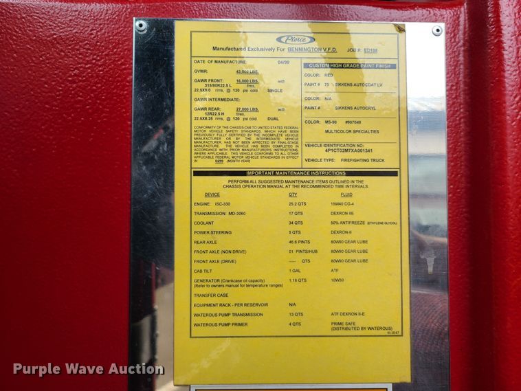 image for item GO9352 1999 Pierce Sabor  pumper fire truck