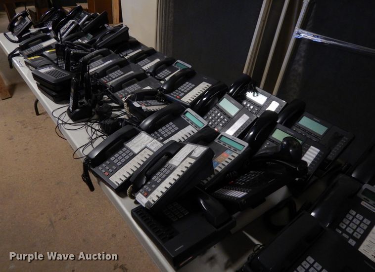 image for item GQ9788 Approximately 25 Toshiba phones