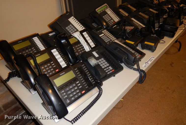 image for item GQ9788 Approximately 25 Toshiba phones