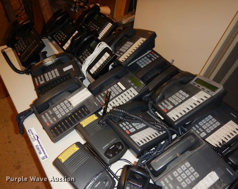 image for item GQ9788 Approximately 25 Toshiba phones