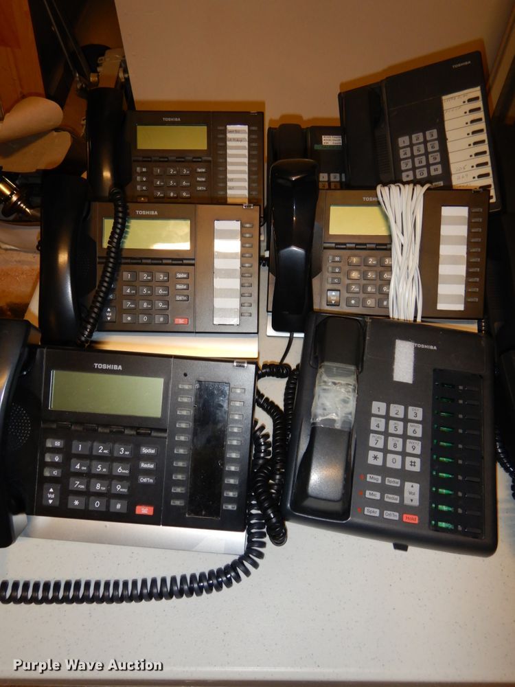 image for item GQ9788 Approximately 25 Toshiba phones