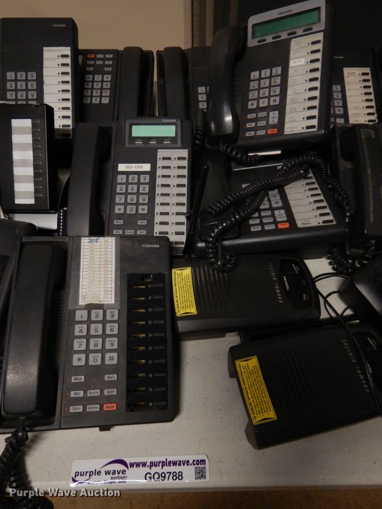 image for item GQ9788 Approximately 25 Toshiba phones