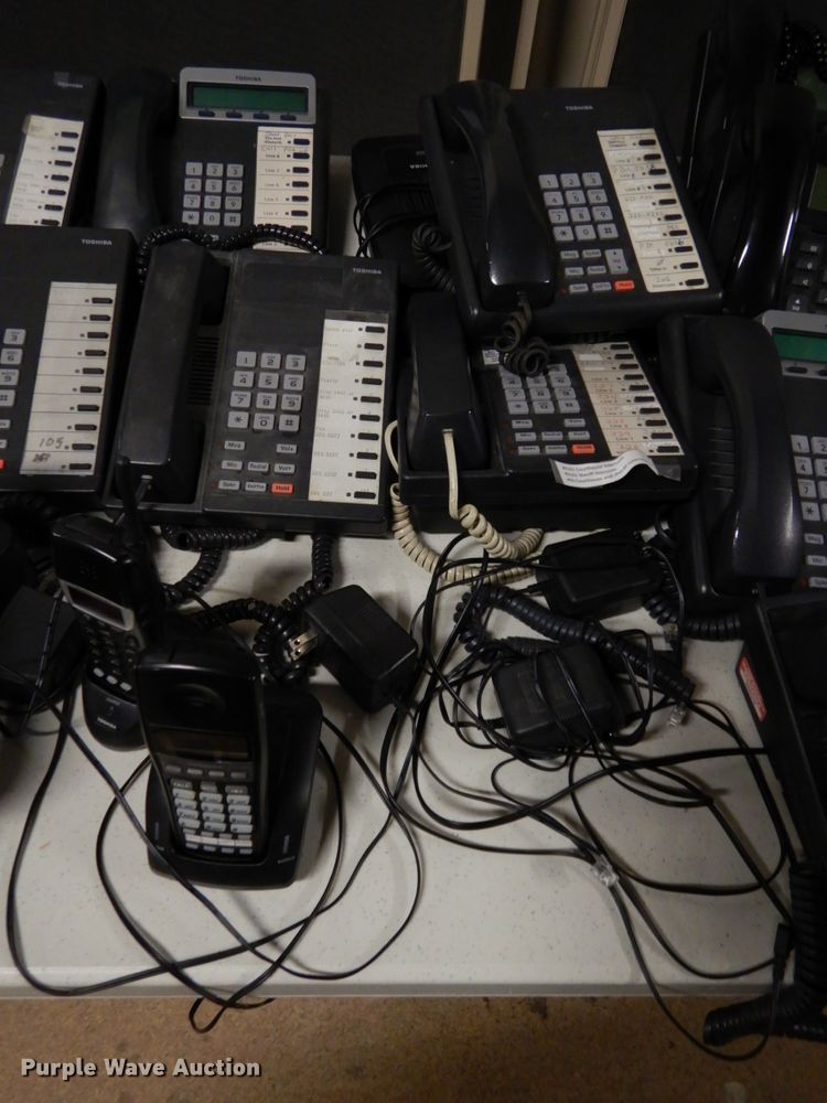 image for item GQ9788 Approximately 25 Toshiba phones