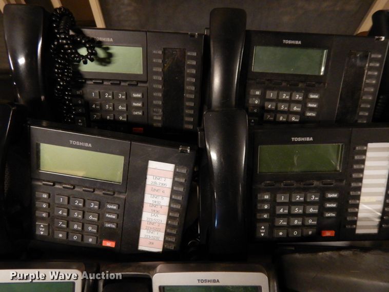 image for item GQ9788 Approximately 25 Toshiba phones