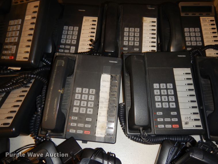 image for item GQ9788 Approximately 25 Toshiba phones