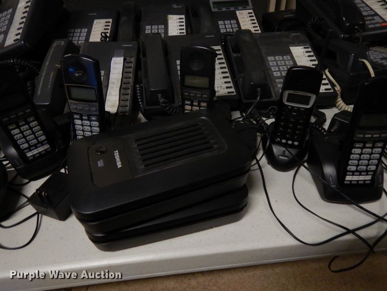 image for item GQ9788 Approximately 25 Toshiba phones