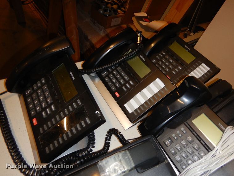 image for item GQ9788 Approximately 25 Toshiba phones