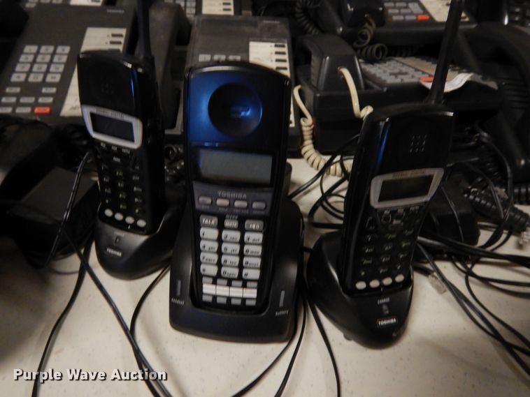 image for item GQ9788 Approximately 25 Toshiba phones