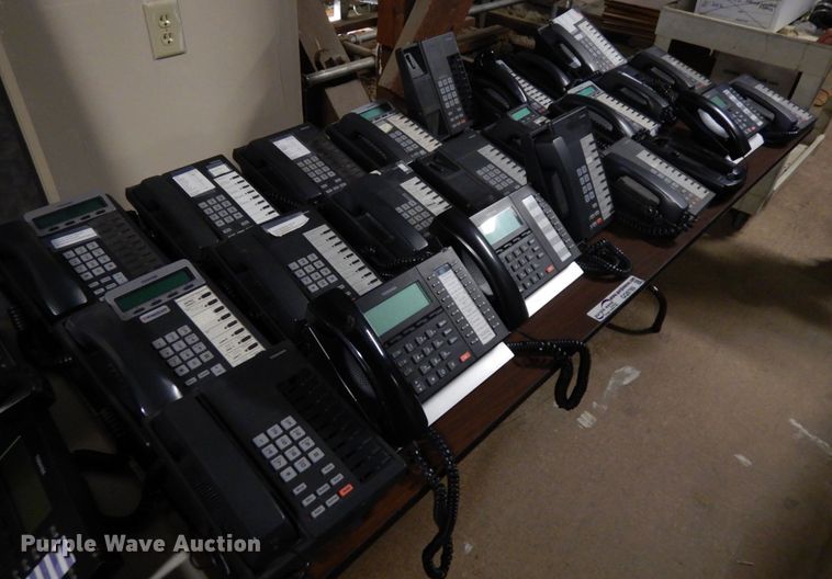 image for item GQ9789 Approximately 20 Toshiba digital business phones