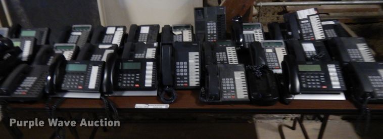 image for item GQ9789 Approximately 20 Toshiba digital business phones