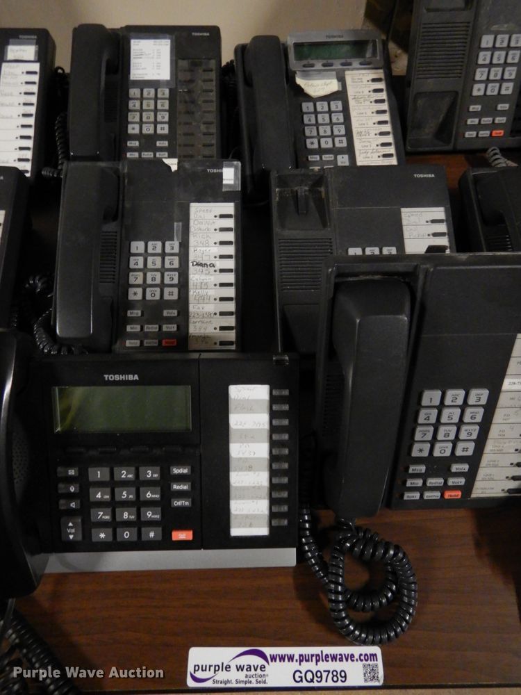 image for item GQ9789 Approximately 20 Toshiba digital business phones