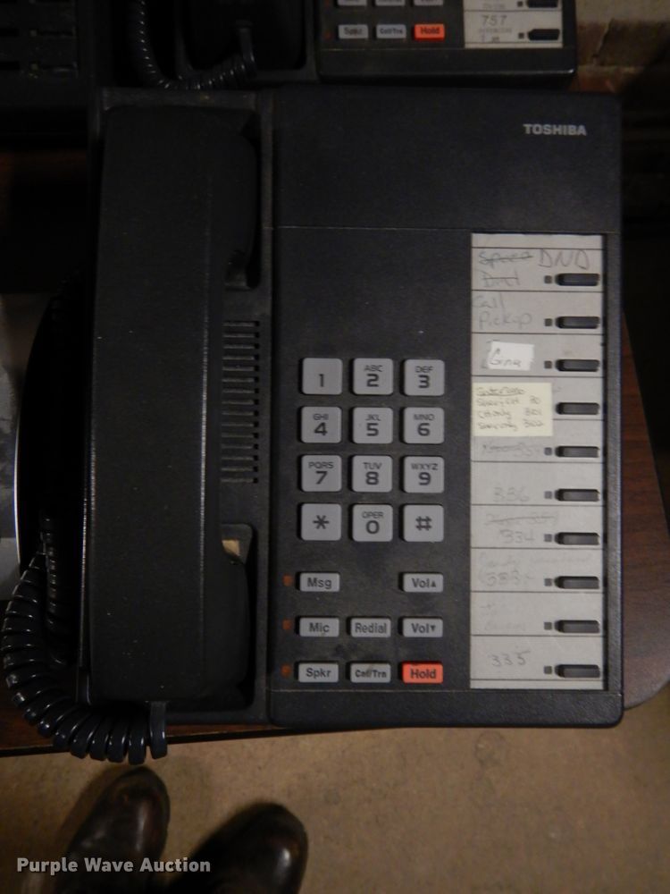 image for item GQ9789 Approximately 20 Toshiba digital business phones