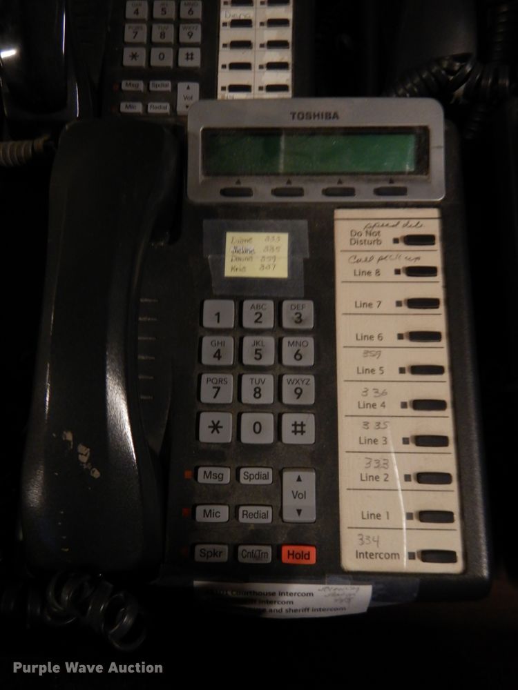 image for item GQ9789 Approximately 20 Toshiba digital business phones