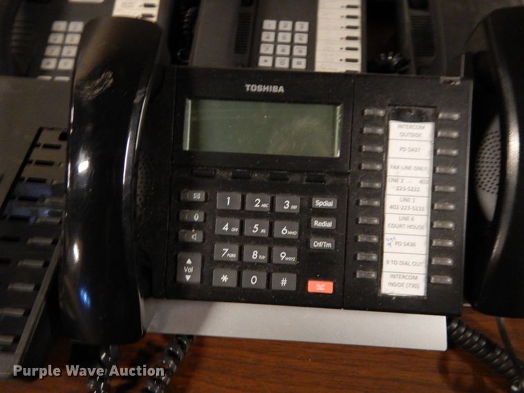 image for item GQ9789 Approximately 20 Toshiba digital business phones