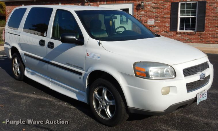 image for item GR9950 2006 Chevrolet Uplander  Braun Entervan handicap accessible van