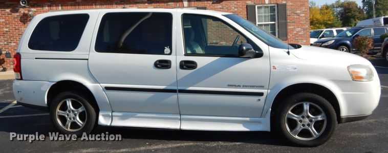 image for item GR9950 2006 Chevrolet Uplander  Braun Entervan handicap accessible van
