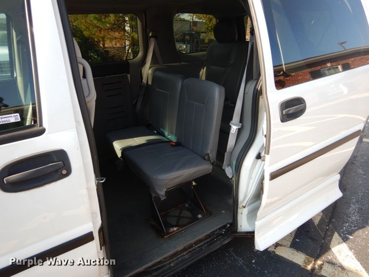 image for item GR9950 2006 Chevrolet Uplander  Braun Entervan handicap accessible van