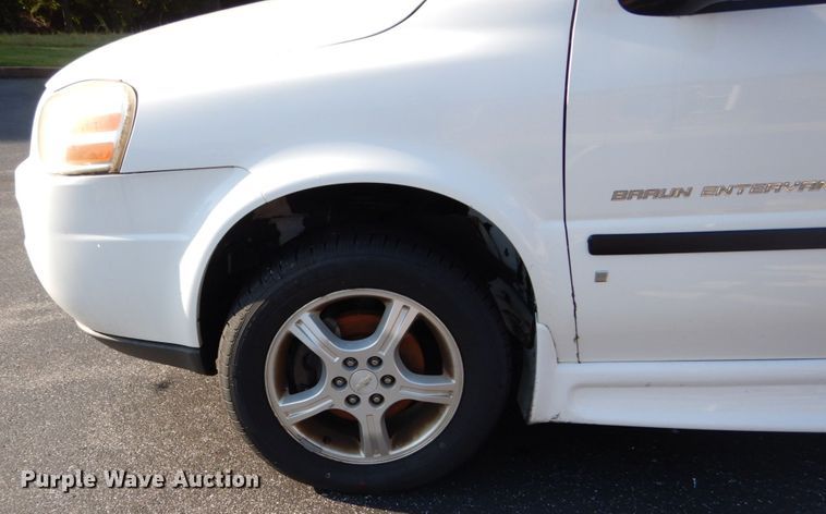 image for item GR9950 2006 Chevrolet Uplander  Braun Entervan handicap accessible van