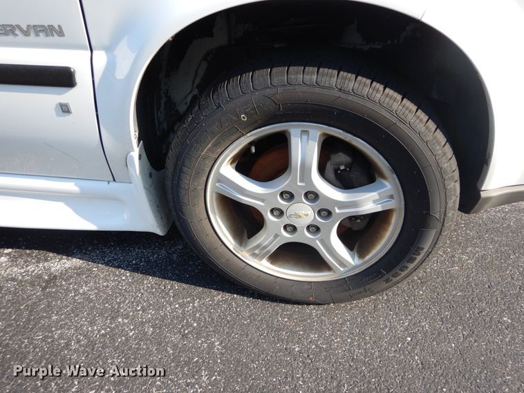 image for item GR9950 2006 Chevrolet Uplander  Braun Entervan handicap accessible van