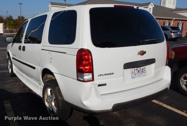 image for item GR9952 2008 Chevrolet Uplander  Braun Entervan handicap accessible van