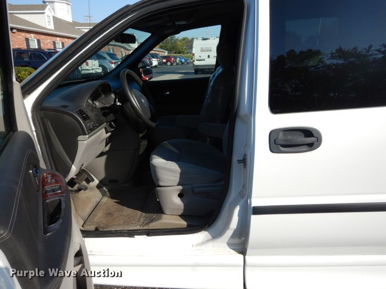 image for item GR9952 2008 Chevrolet Uplander  Braun Entervan handicap accessible van