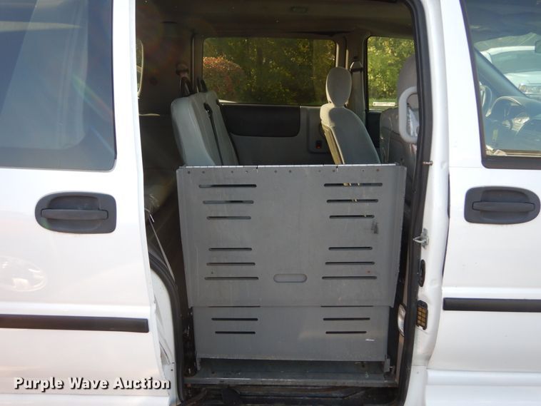 image for item GR9952 2008 Chevrolet Uplander  Braun Entervan handicap accessible van