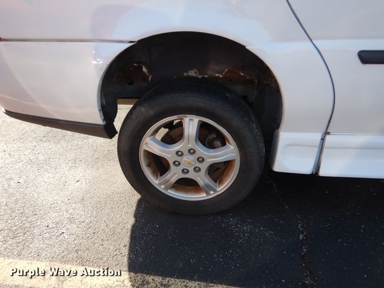 image for item GR9952 2008 Chevrolet Uplander  Braun Entervan handicap accessible van