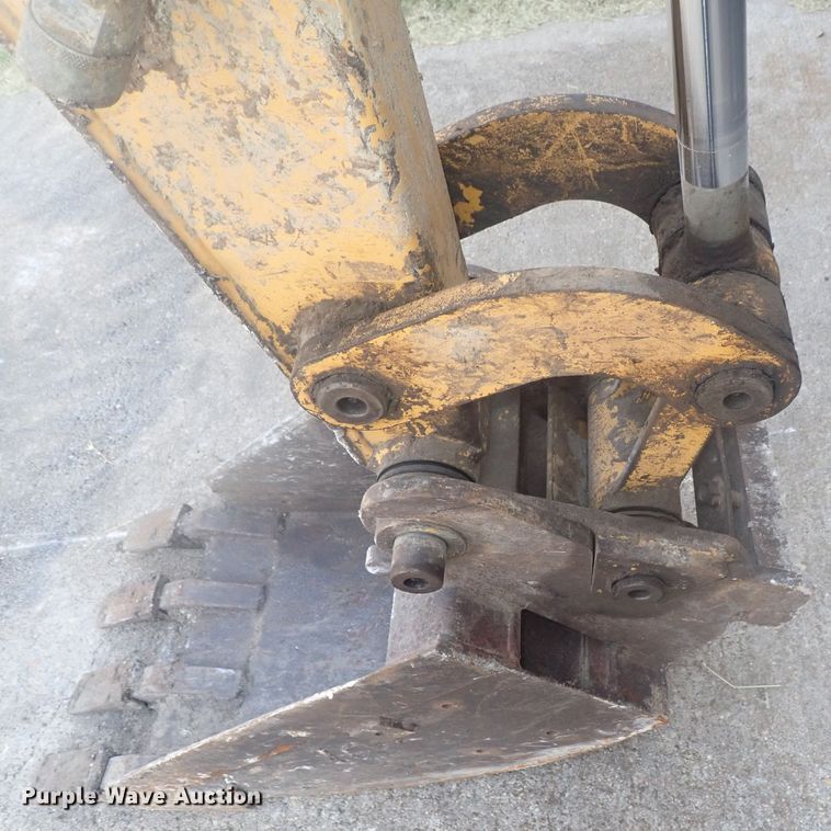 image for item GV9691 2000 John Deere 35 ZTS  mini excavator