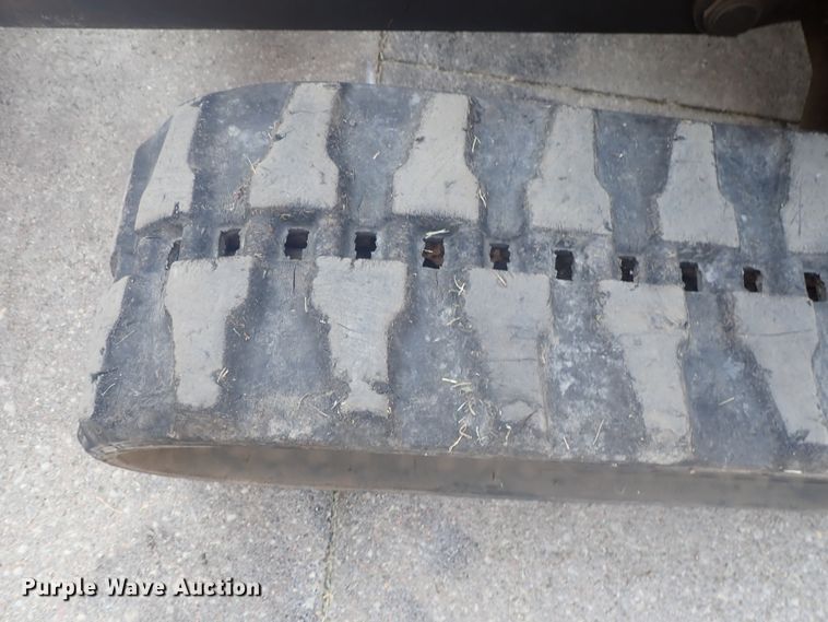 image for item GV9691 2000 John Deere 35 ZTS  mini excavator