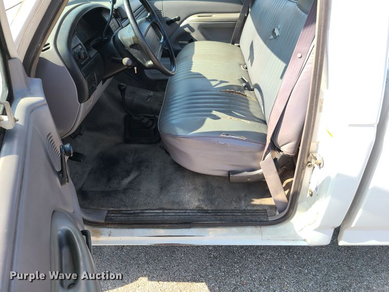 image for item GY9576 1996 Ford F150  pickup truck