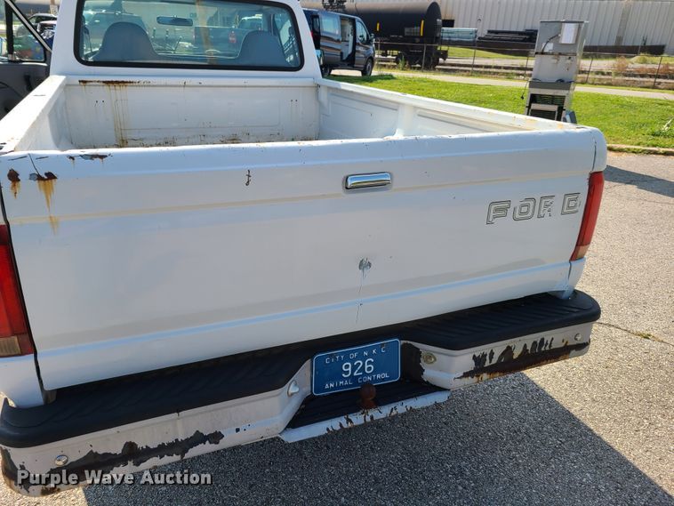 image for item GY9576 1996 Ford F150  pickup truck