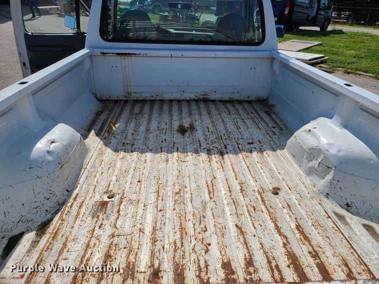 image for item GY9576 1996 Ford F150  pickup truck