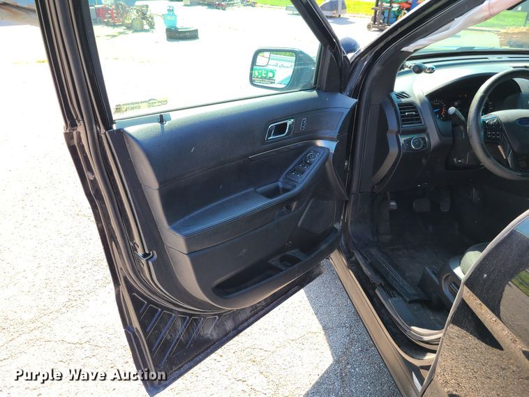 image for item GY9578 2016 Ford Explorer Police Interceptor  SUV