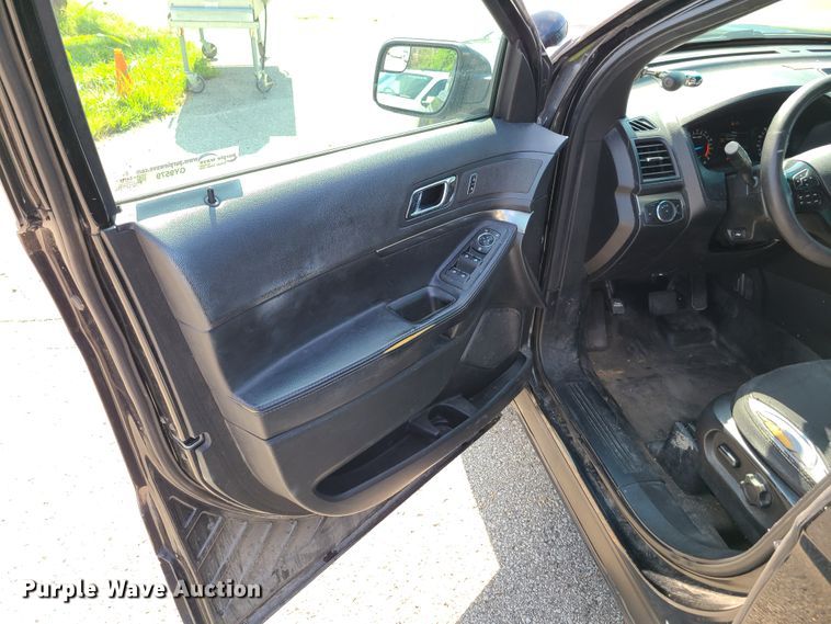 image for item GY9579 2016 Ford Explorer Police Interceptor  SUV