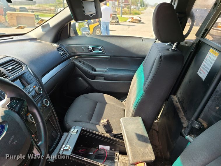 image for item GY9579 2016 Ford Explorer Police Interceptor  SUV