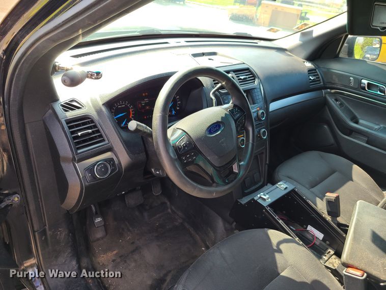 image for item GY9579 2016 Ford Explorer Police Interceptor  SUV