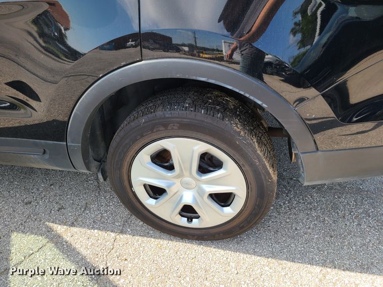 image for item GY9579 2016 Ford Explorer Police Interceptor  SUV