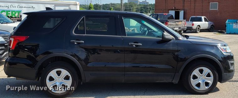 image for item GY9580 2016 Ford Explorer Police Interceptor  SUV