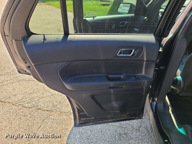 image for item GY9580 2016 Ford Explorer Police Interceptor  SUV