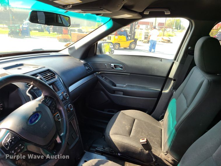 image for item GY9580 2016 Ford Explorer Police Interceptor  SUV