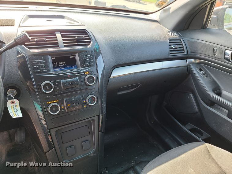 image for item GY9580 2016 Ford Explorer Police Interceptor  SUV