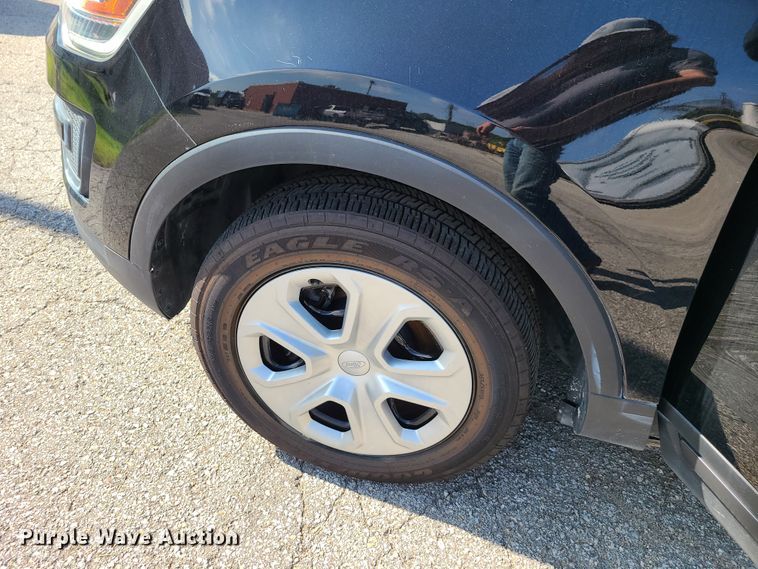 image for item GY9580 2016 Ford Explorer Police Interceptor  SUV