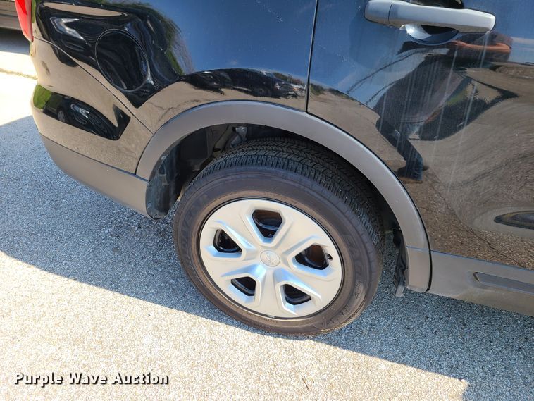 image for item GY9580 2016 Ford Explorer Police Interceptor  SUV