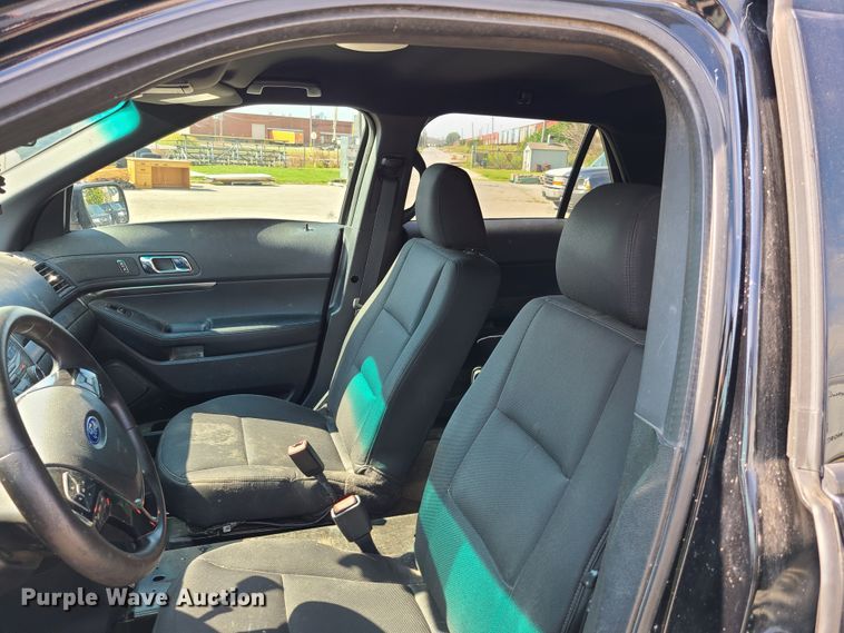 image for item GY9581 2016 Ford Explorer Police Interceptor  SUV