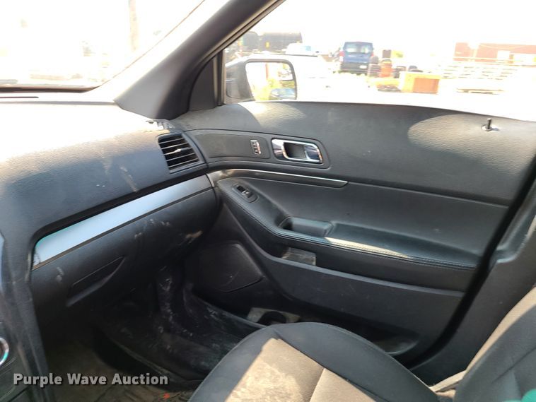 image for item GY9581 2016 Ford Explorer Police Interceptor  SUV