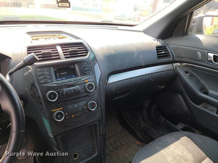 image for item GY9581 2016 Ford Explorer Police Interceptor  SUV