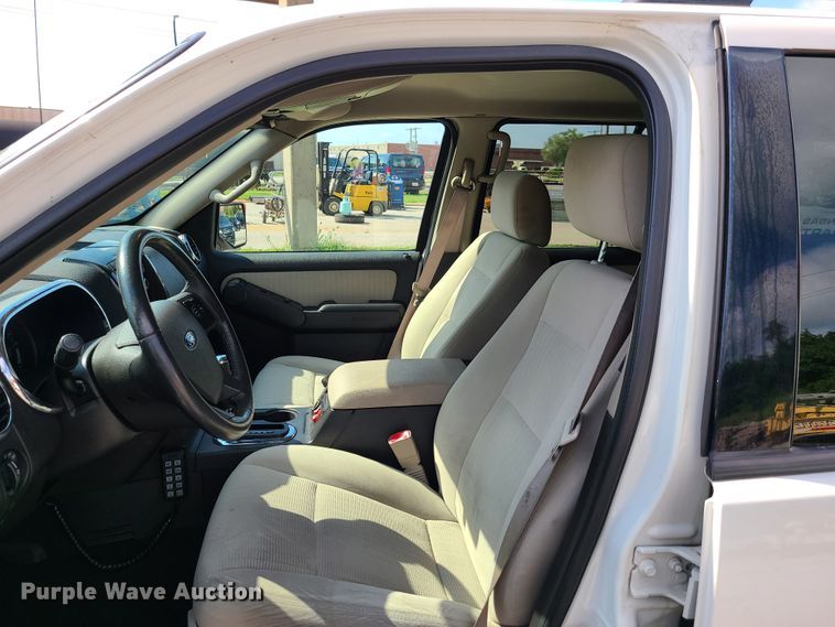 image for item GY9582 2008 Ford Explorer  SUV