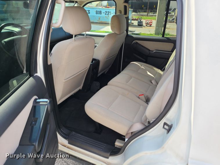 image for item GY9582 2008 Ford Explorer  SUV