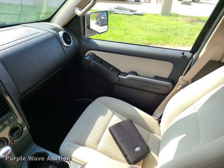 image for item GY9582 2008 Ford Explorer  SUV
