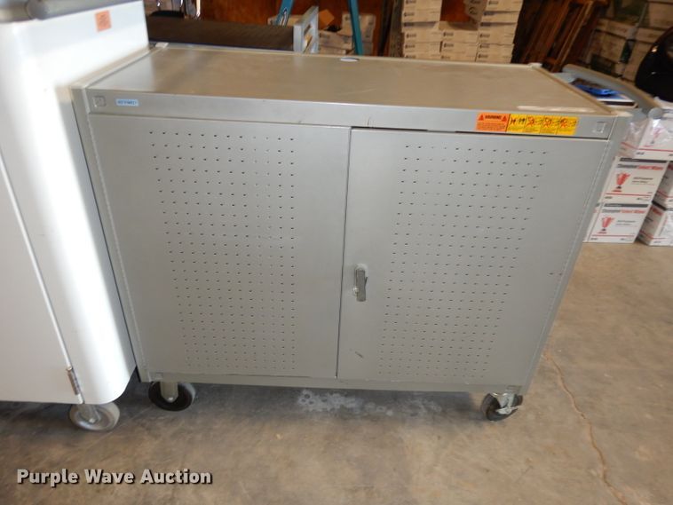 image for item HA9754 (7) laptop/tablet charging carts